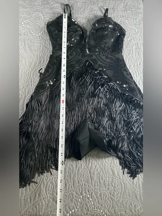 Windsor Women’s Black Sequin and Fringe Romper NWT Size M - Picture 8 of 14